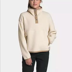 NWT North Face Sherpa Popover - M